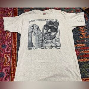 🔥 Vintage 92 Single Stitch Fisherman Never Get Old T-Shirt Rare Find Medium 🔥